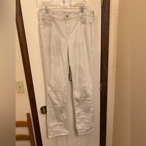 NYDJ MARILYN straight cut jeans. Cream color. Size 14